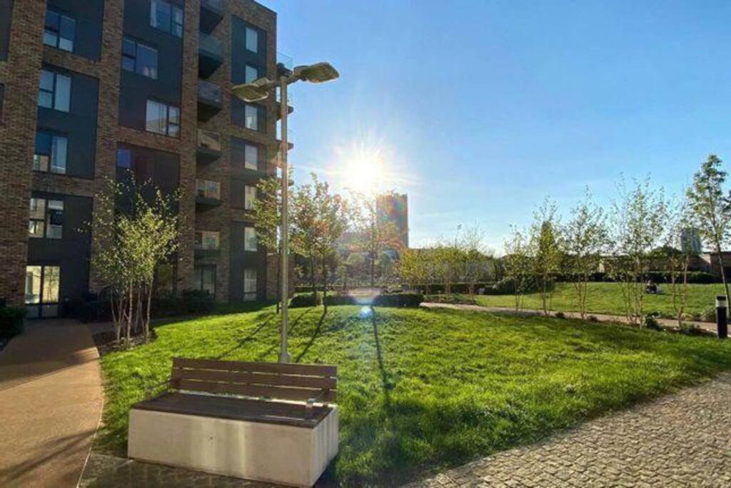Luxury 2 Bed Ensuite 2 Bathroom Apartment East Croydon South Norwood Esterno foto