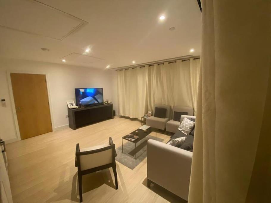 Luxury 2 Bed Ensuite 2 Bathroom Apartment East Croydon South Norwood Esterno foto
